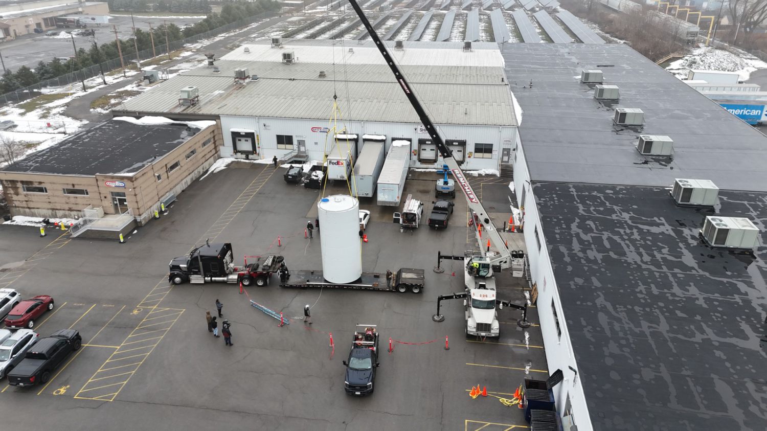 Caplugs布法罗总部新增料仓